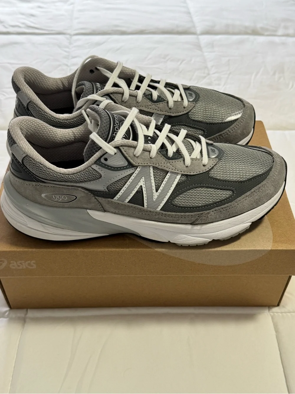 New Balance Made in USA 990v6 grey with white